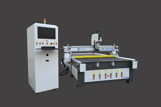 Holzbearbeitung CNC-Router-Maschine der Pumpen-7.5KW mit Haltbarkeit für die Zeichen-Herstellung