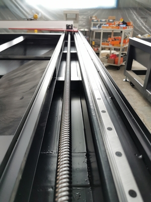 CO2 Laser-Schneidemaschine DES CER-UT1530CL150X2 18000mm/min